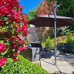 Anna S Cozy With Private Forest, Canopy Terrace & Parking, Near Red Bull Ring *