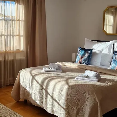 Apartament Anna S Cozy With Private Forest, Canopy Terrace & Parking, Near Praebichl *