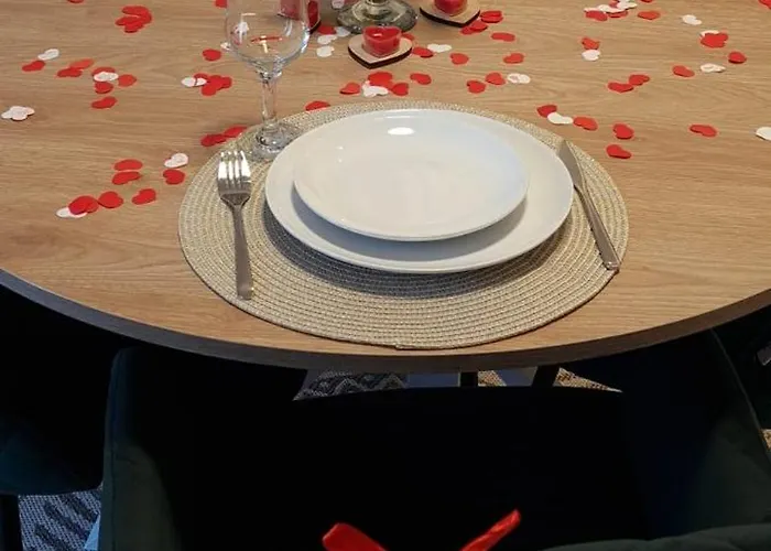 Anna S Cozy With Private Forest, Canopy Terrace & Parking, Near Praebichl Appartamento Sankt Michael in Obersteiermark