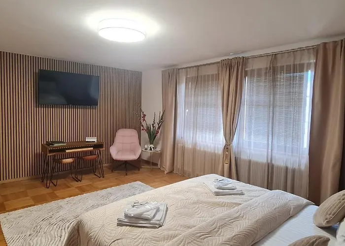 Apartmán Anna S Cozy With Private Forest, Canopy Terrace & Parking, Near Praebichl