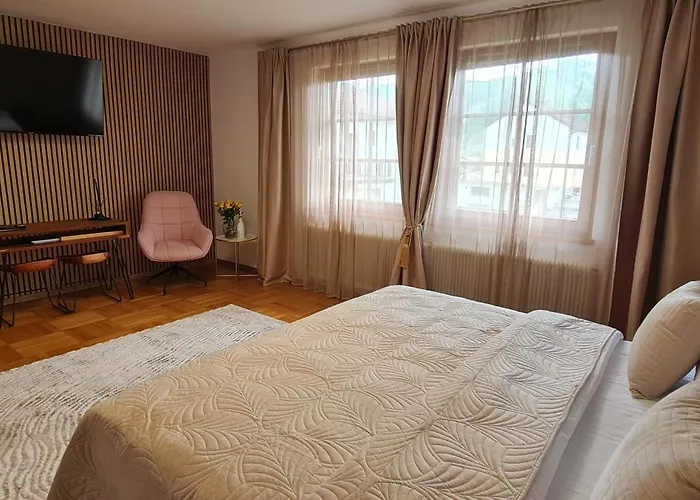 Anna S Cozy With Private Forest, Canopy Terrace & Parking, Near Praebichl * 장크트 미하엘 인 오베르슈타이어마르크