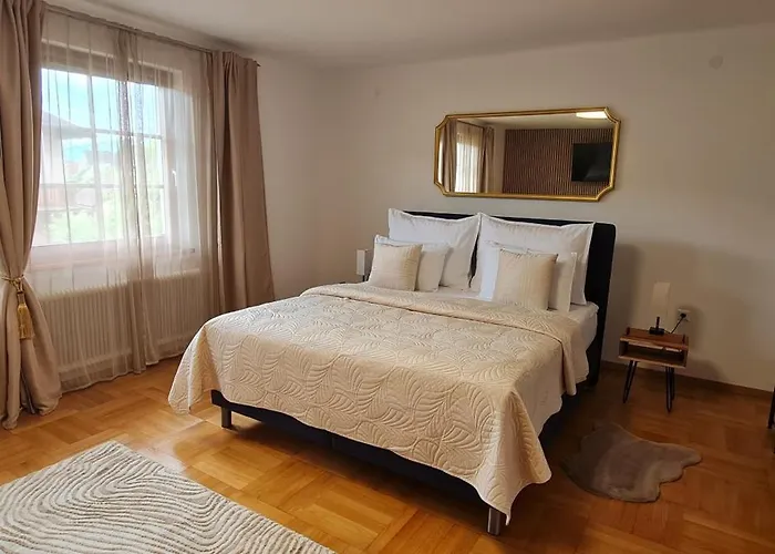 Anna S Cozy With Private Forest, Canopy Terrace & Parking, Near Praebichl